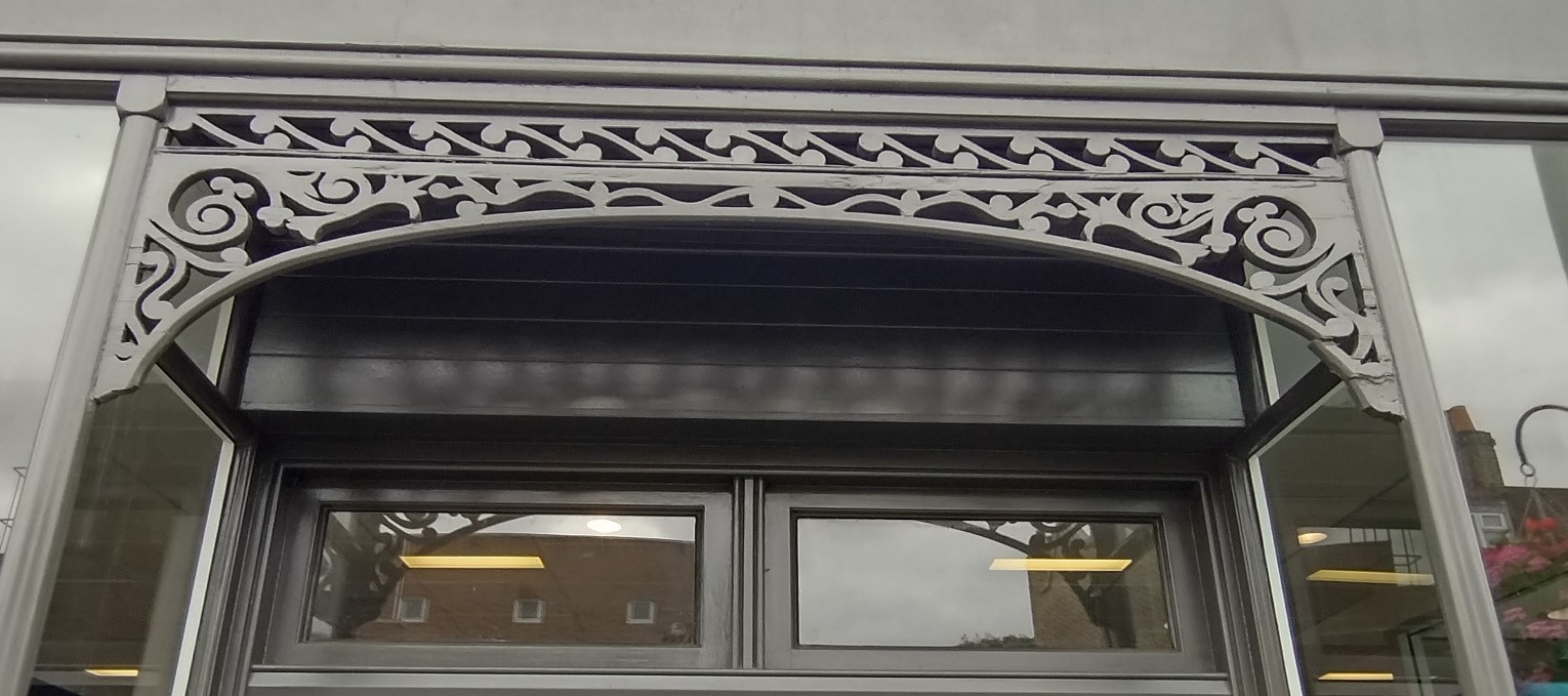 Figure 86 Open fretwork at Marks and Spencer