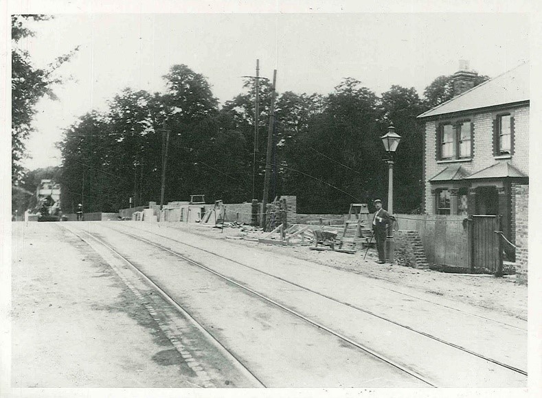 Figure 11 Pantile Bridge during construction c.1900-2 and 1 High Street