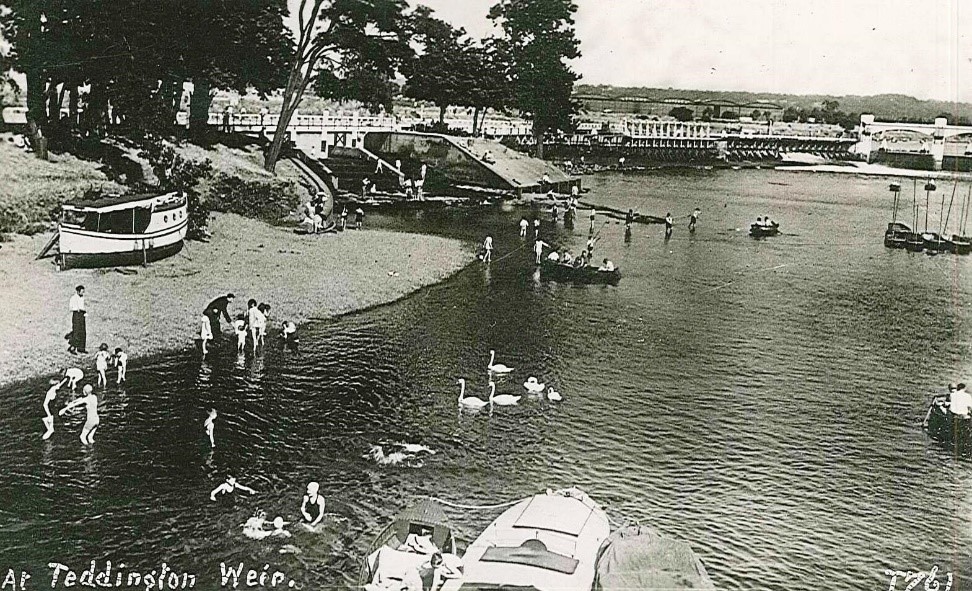 Figure 15 Teddington Weir 1938