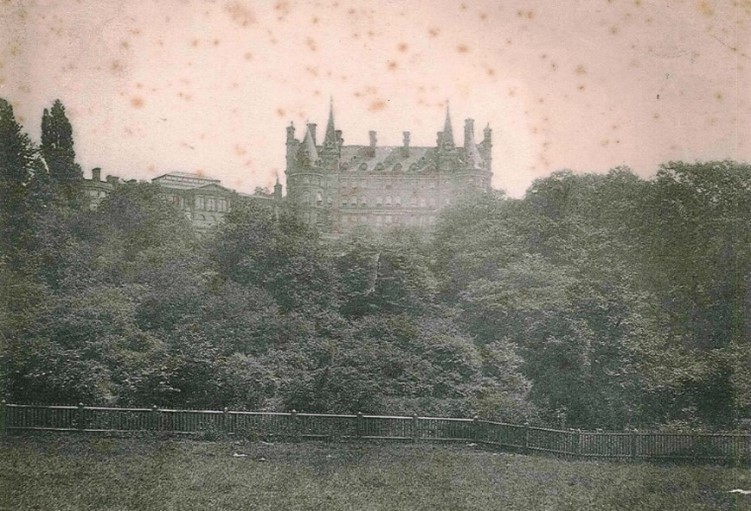 Figure 109 Star and Garter Hotel as viewed from Twickenham bank c1850