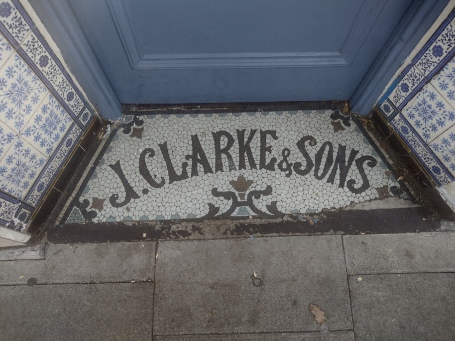 Figure 199 Mosaic tiled entrance to 84 Hill Rise