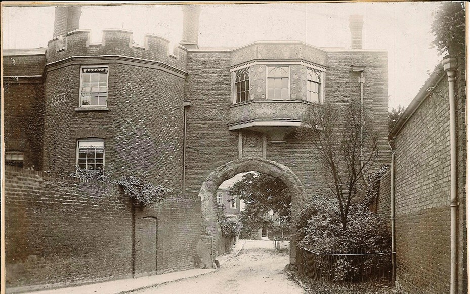 Figure 18 Gatehouse to Richmond Palace, c.1900