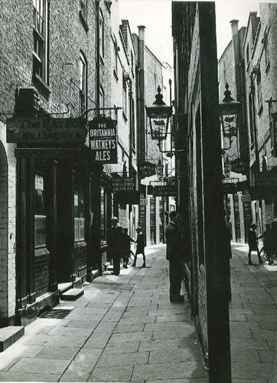 Figure 21 Brewers Lane, c.1940s