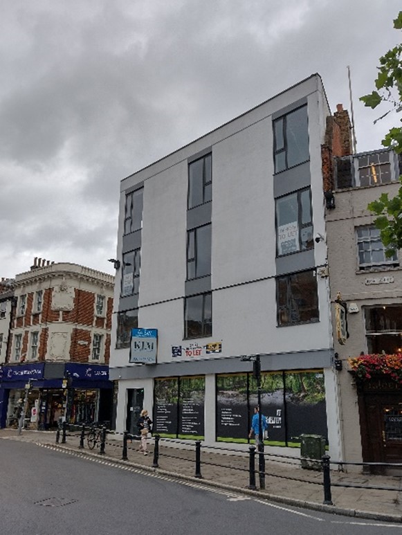 Figure 27 83-84 Hill Street / Water Lane Building looking towards Water Lane