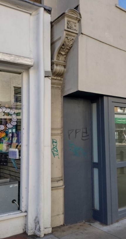 Shopfront pilaster and corbel bracket, The Quadrant