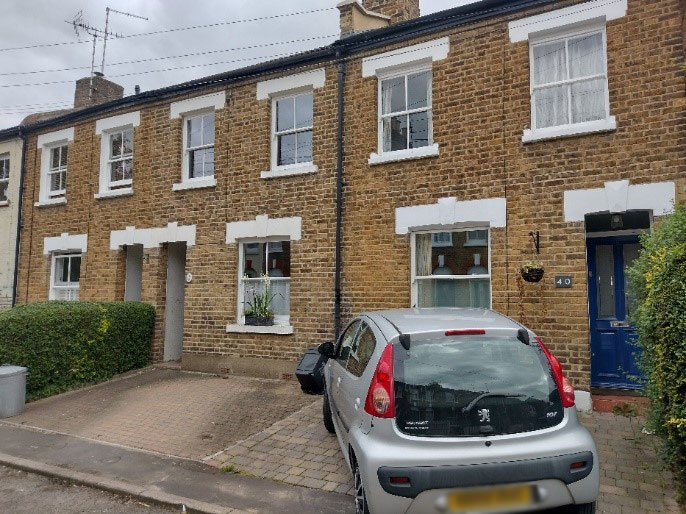 Figure 67 Watts Lane car parking directly in front of house