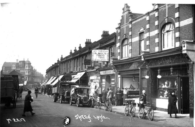 Figure 10: View looking north up Sheen Lane with nos.119 - 135 on the right (c.1920)