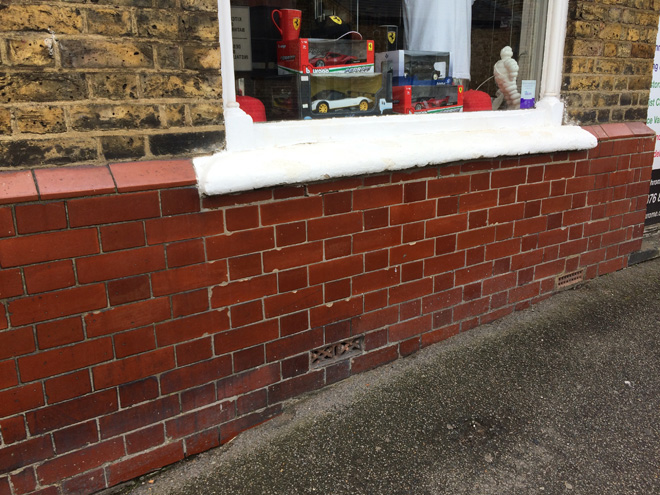 Figure 64: Glazed tiles to no.12 Sheen Lane