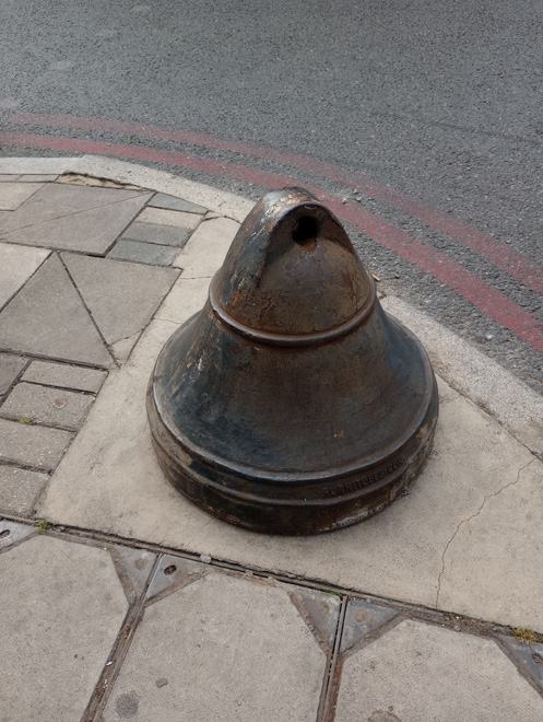 Figure 70: Bell bollard outside no.354 Upper Richmond Road West