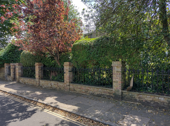 Figure 35: Wall and railings along the west side of Trafalgar Road