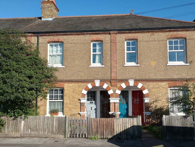 Figure 115: Flats on Beard's Hill with example of the paired arched entrances with paired doors