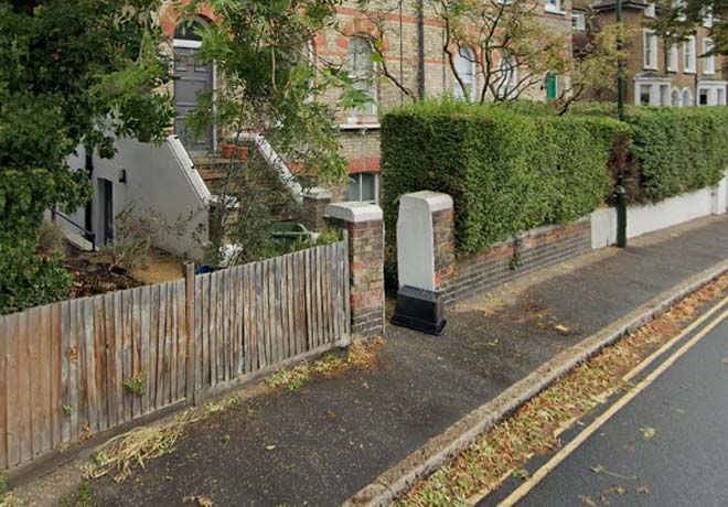 Fig. 64: Both timber and brick are common boundary treatments, This timber boundary is more akin to original simple forms, while low boundaries are complimented by garden planting, although hedges can restrict views into front gardens