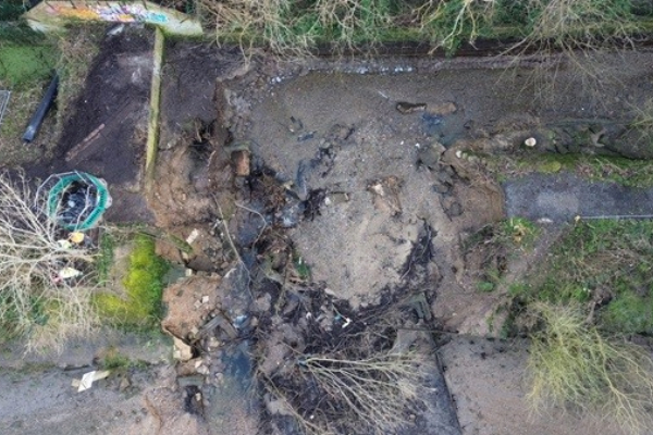 Major repairs underway to reopen Richmond to Kew towpath
