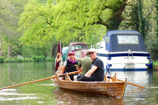 Learn to row in traditional boats with Teddington's Skiff Club