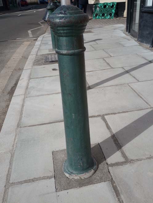 Figure 124: Bollard outside 39b High Street, a typical example of bollards found in the Conservation Area